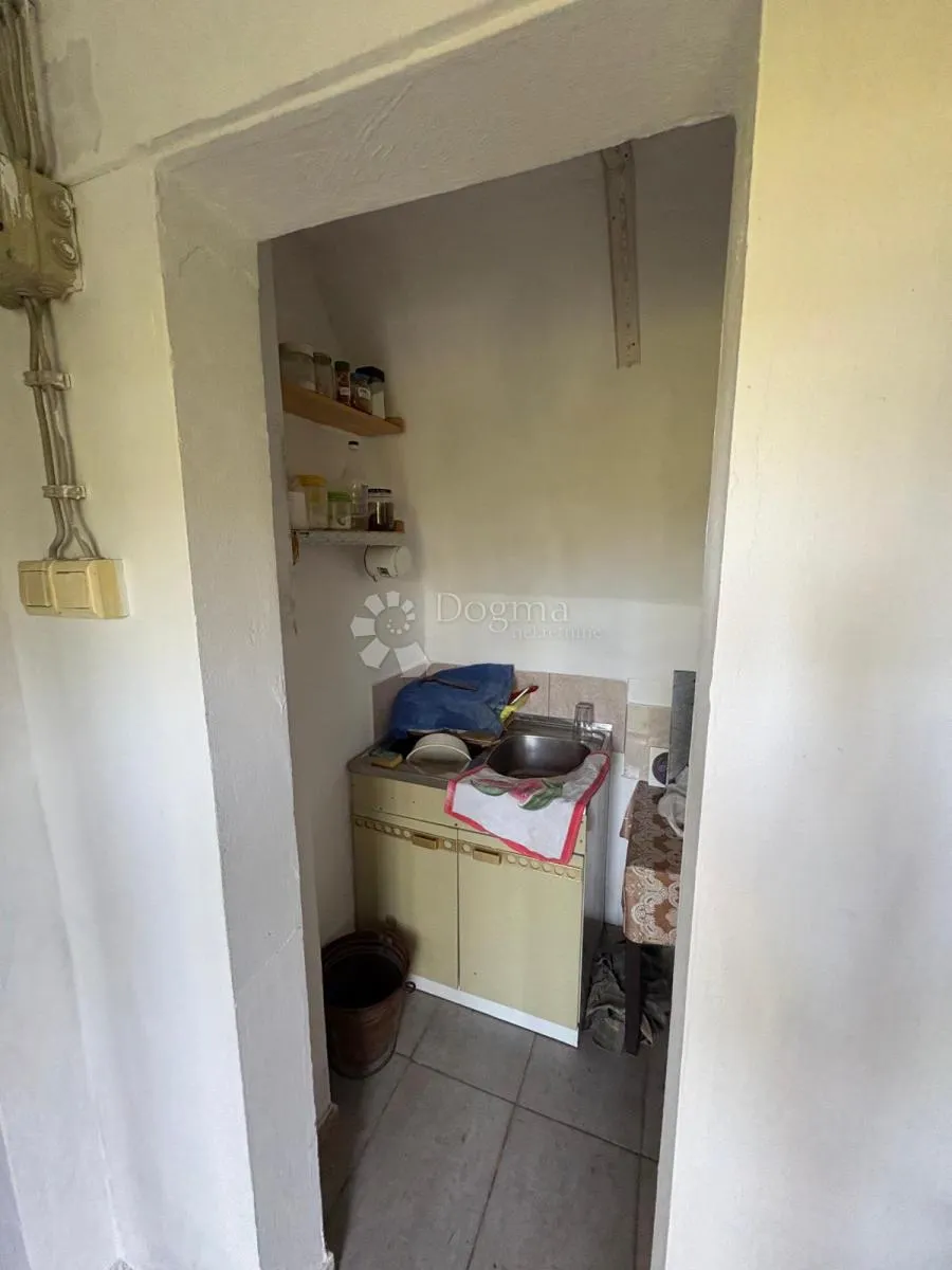 oaza mira i privatnosti – vikendica s vinogradom i 3.797 m² okućnice - slika 13