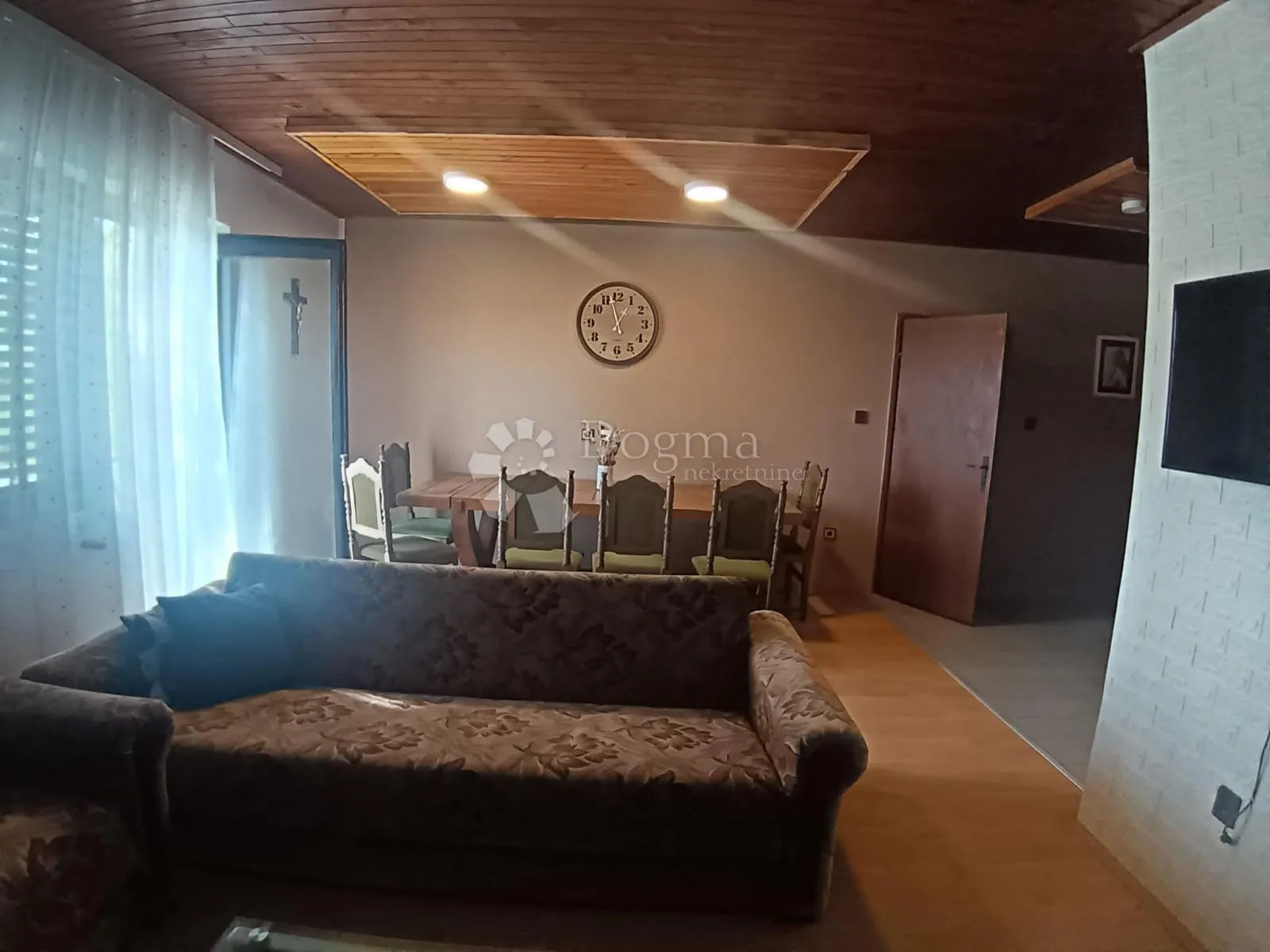 poslovno-stambena kuća s lokalom, novi senkovac - slika 18