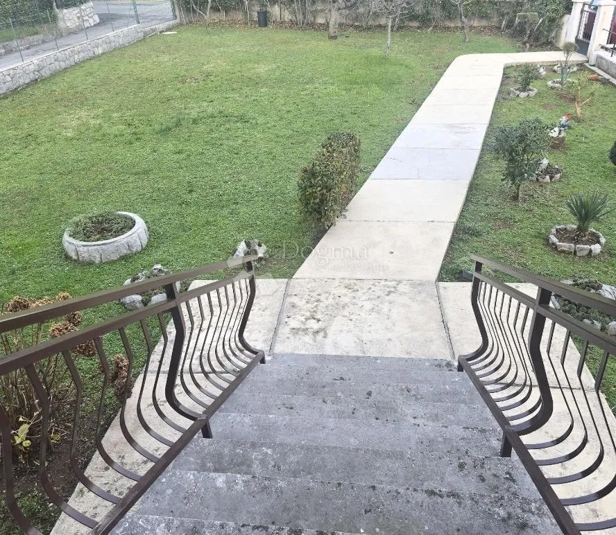 velika kuća s više mogućnosti- drenova - slika 6
