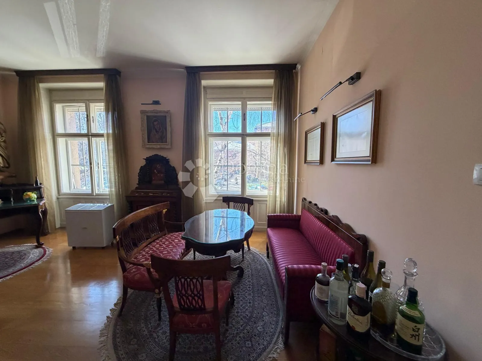 luksuzan 5-sobni stan 180 m², trg mažuranića - slika 7