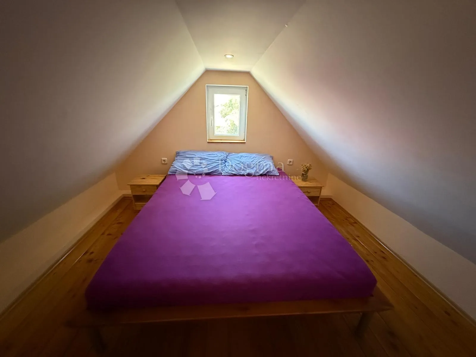 dvojna kuća u stinici - slika 15