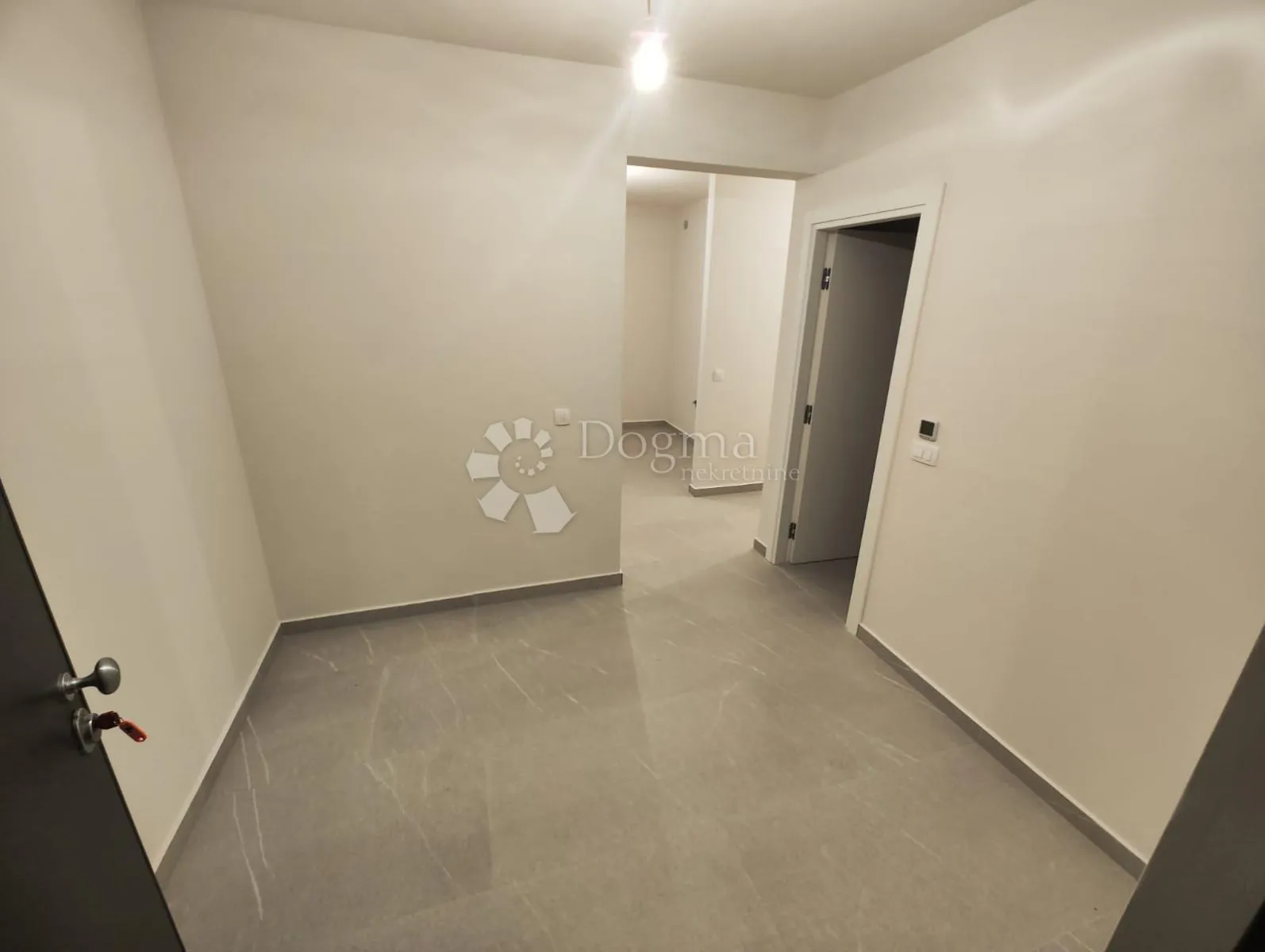trogir-novogradnja prizemlje -dvosobni stan (s2) - slika 4