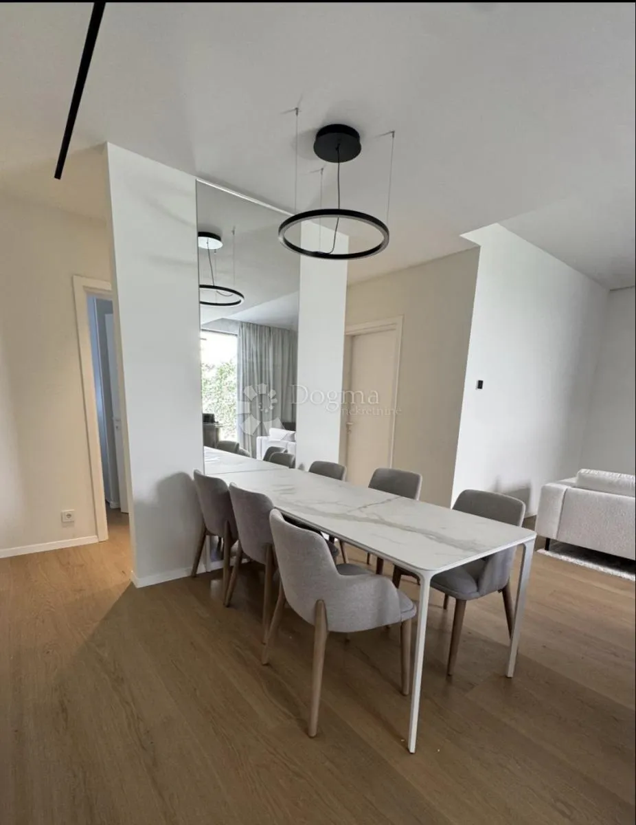 prekrasan dvosobni stan sa vrtom na crvenom vrhu - slika 7