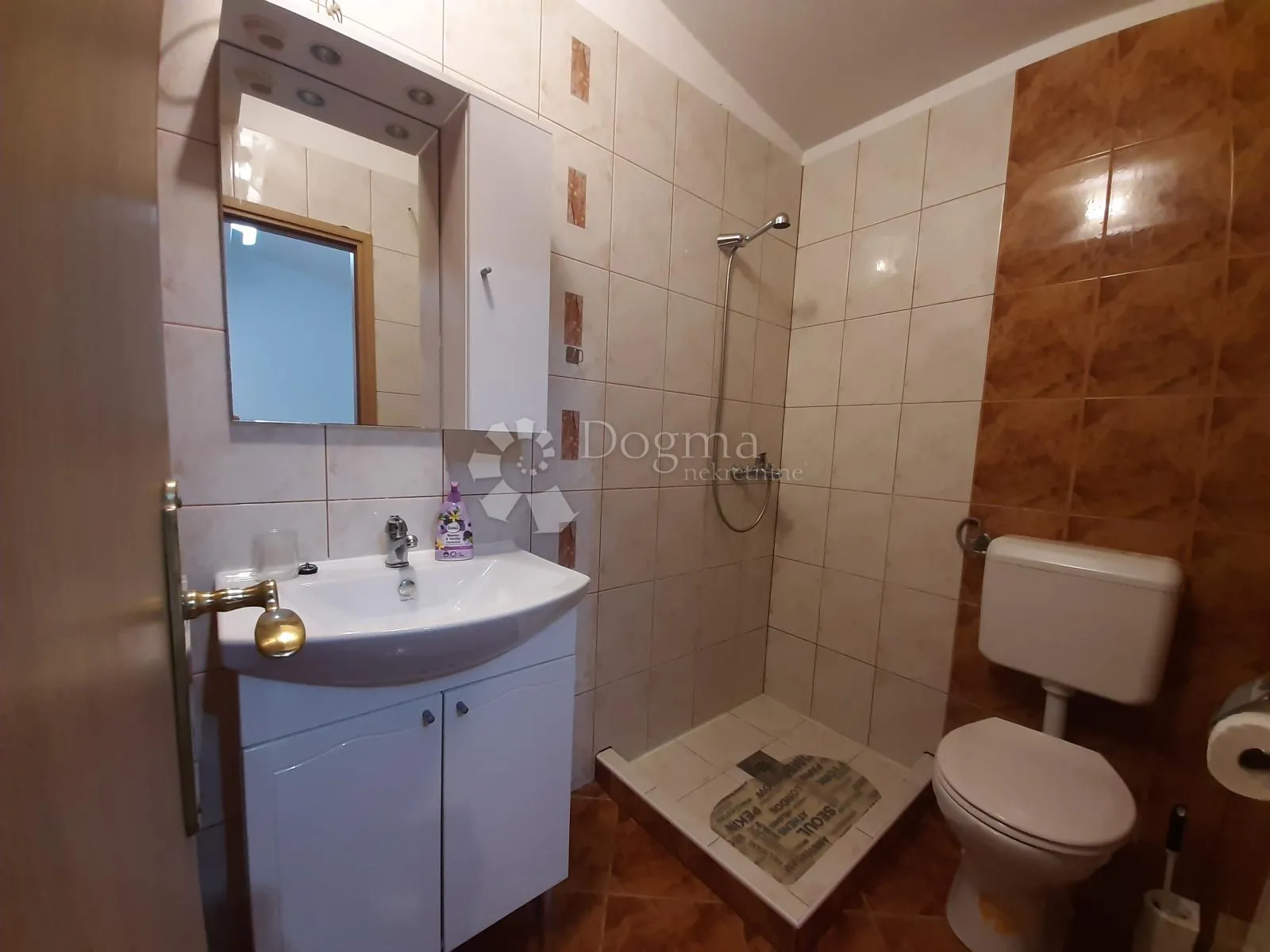 kuća 142m2 sa 2 apartmana, 100m od mora - sunčana rogoznica - slika 18