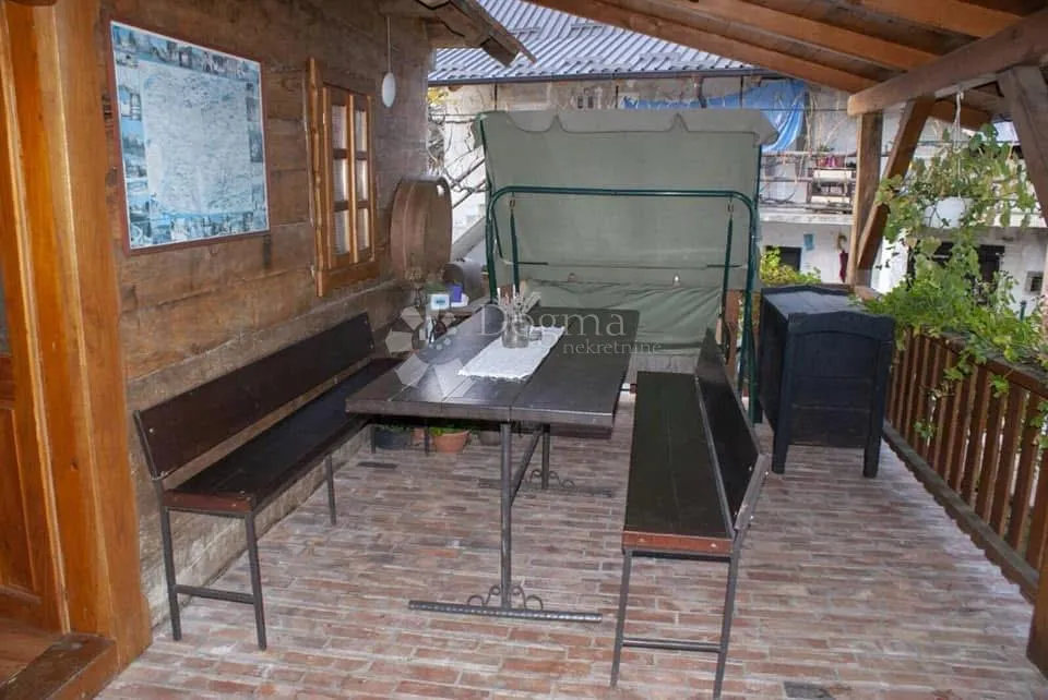 drvena hrastova kuća za dugoročan najam,pogodno za 6-10 osoba - slika 2