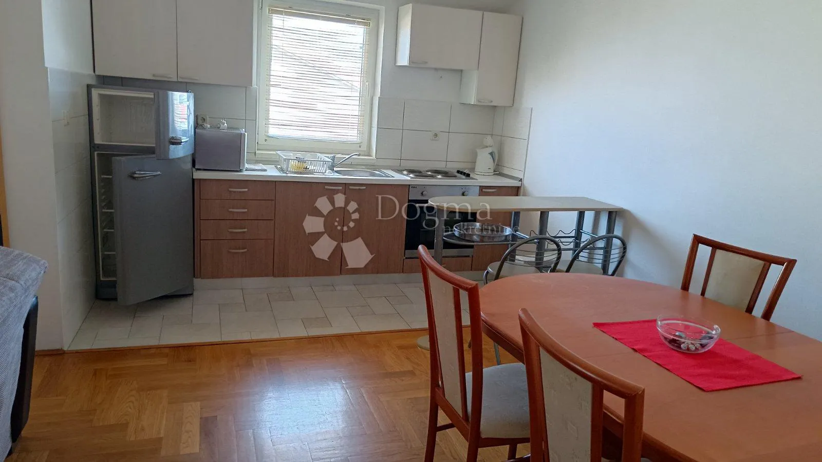 malinska, 61 m2 2s+db, balkon, parking - slika 4
