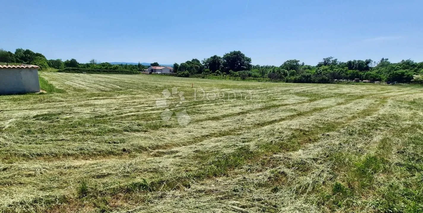 zemljište s građevinskom dozvolom! - slika 1