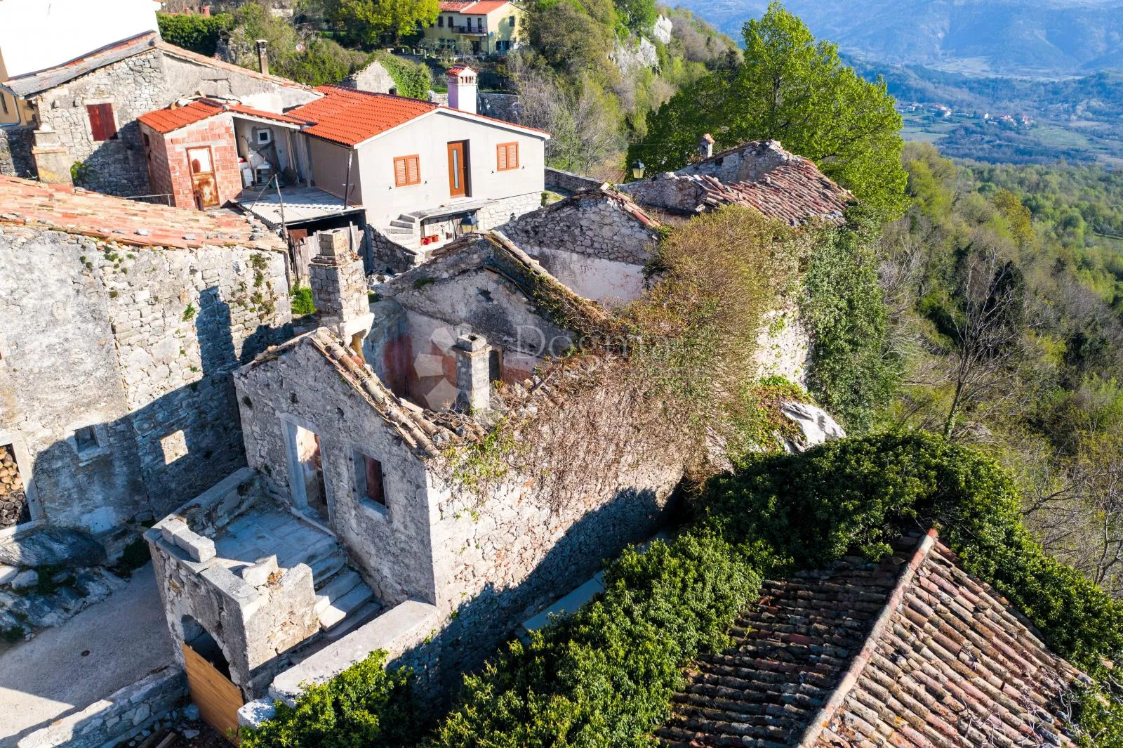 tri kuće u starogradskoj jezgri s pogledom! - slika 4