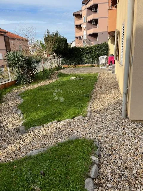 crikvenica,stan sa okućnicom s pogledom na more! - slika 16