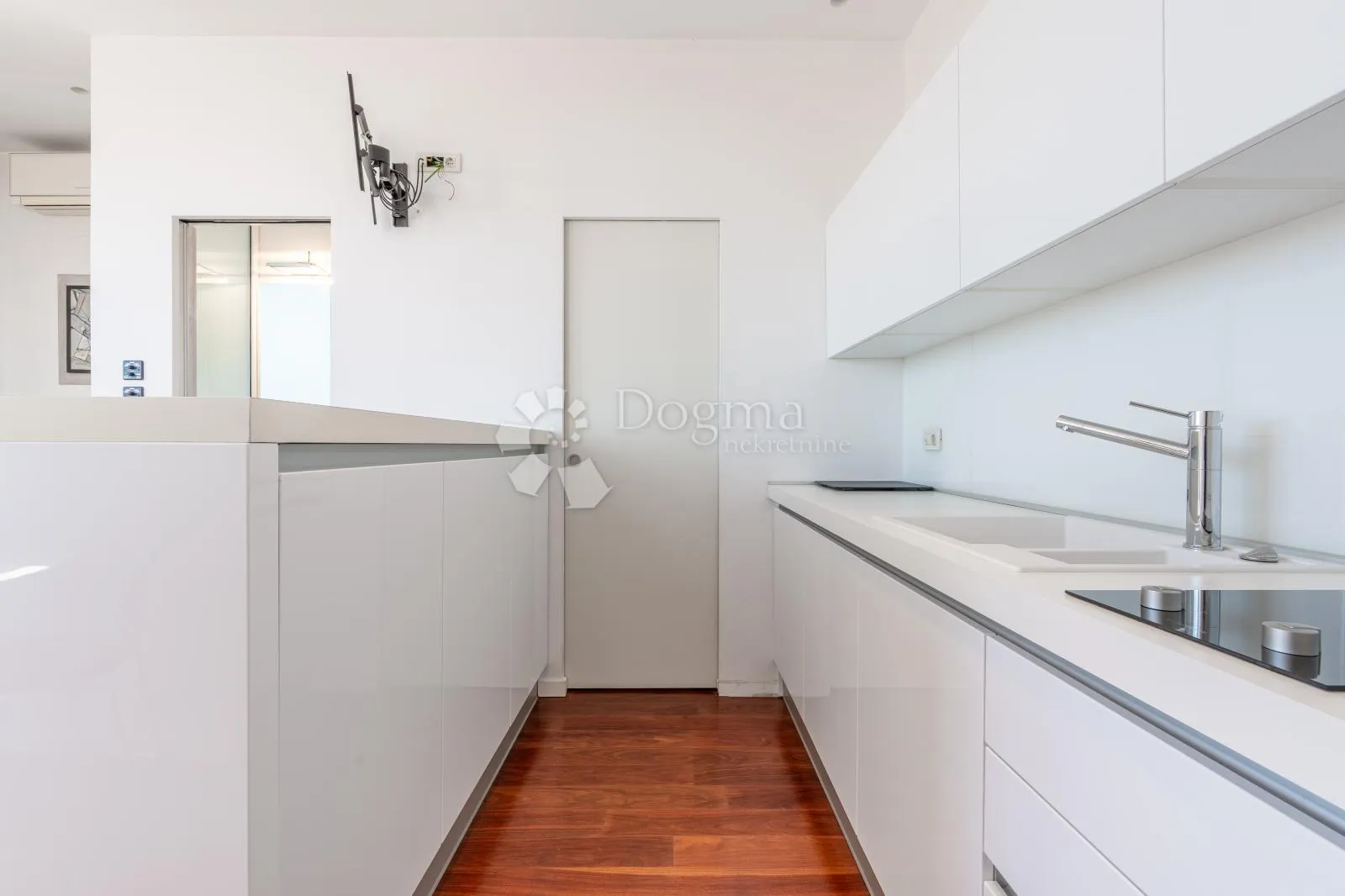 drugi nemaju !! mi imamo – stan 153,90 m² s tersom 25 m², centar rijeke - slika 26
