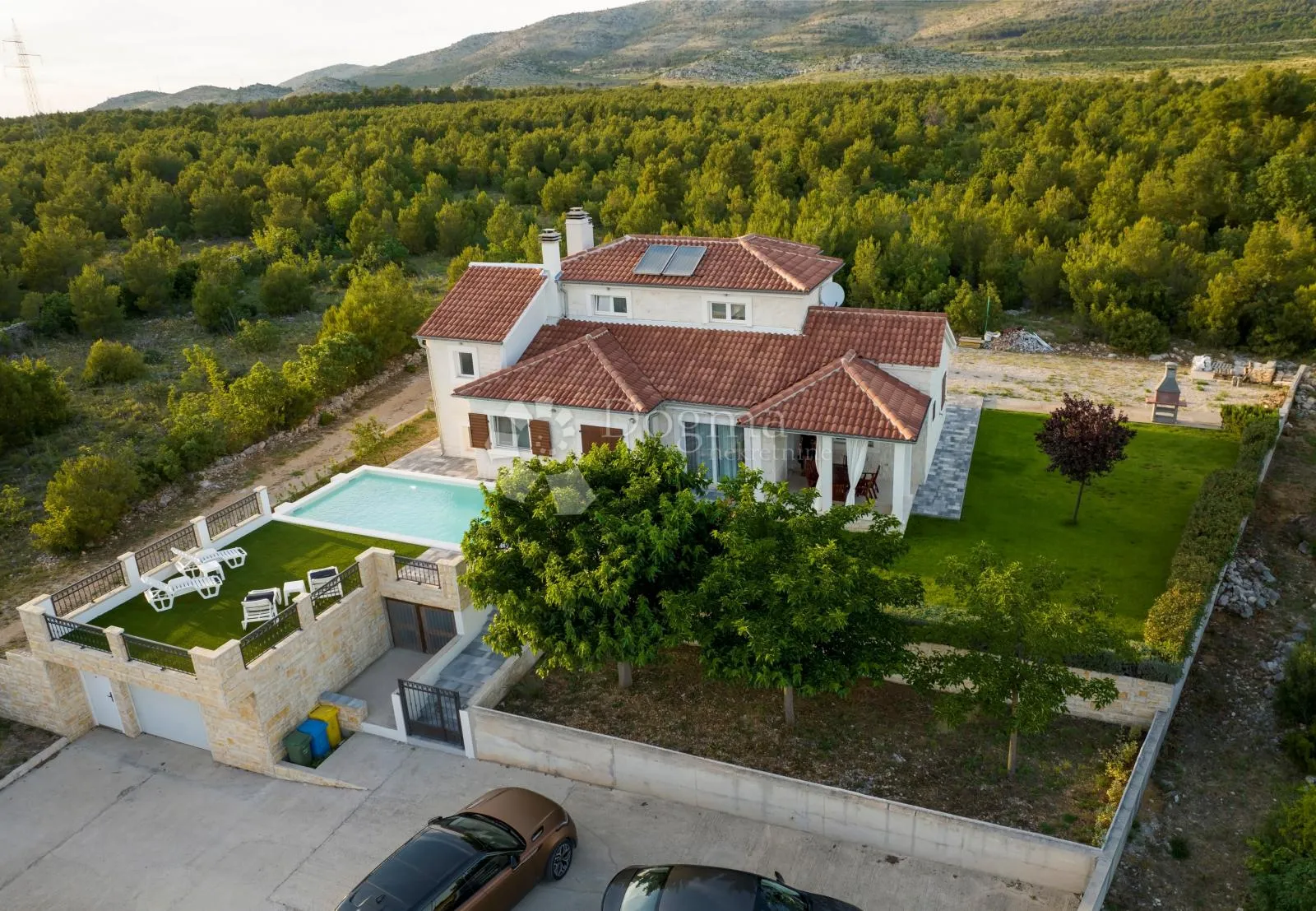 dubrava kod šibenika - prekrasna villa sa bazenom, 282 m2 - slika 1