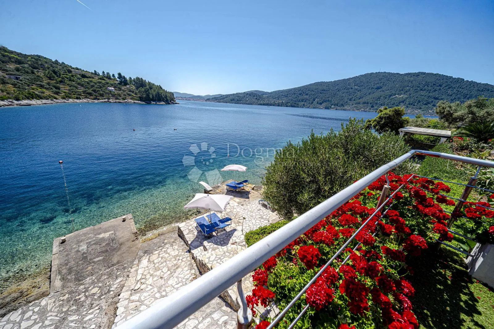 prvi red do mora: samoodrživa apartmanska vila s uhodanim poslovanjem – vela luka, korčula - slika 58
