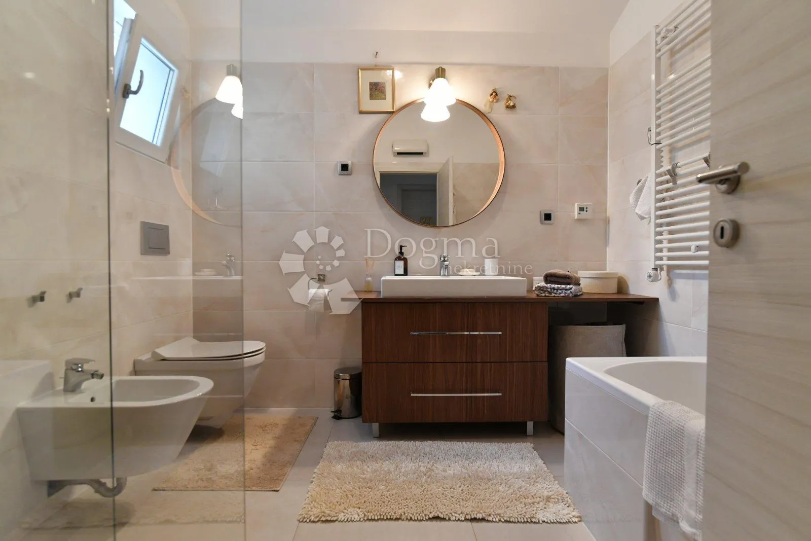 luksuzni penthouse s pogledom na more - slika 17