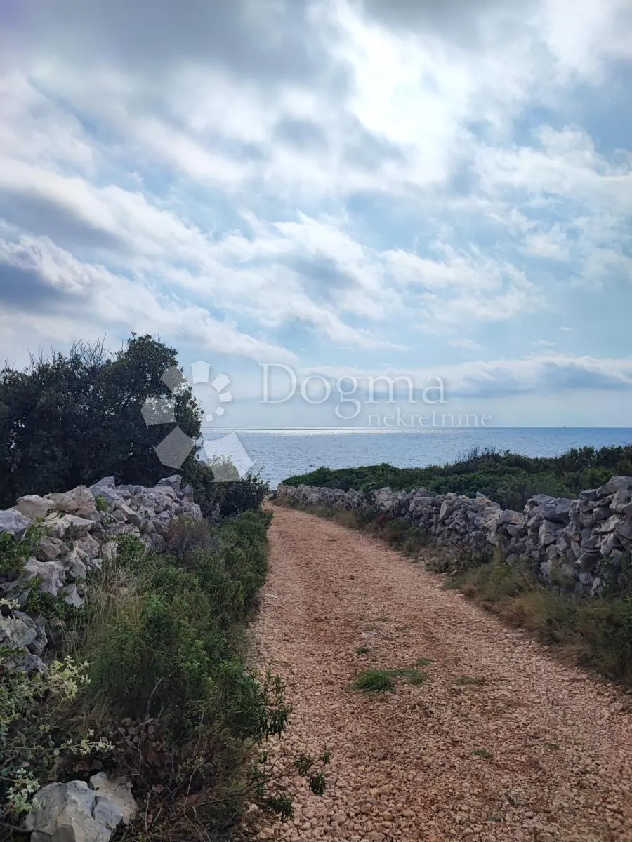 kanica - poljoprivredno zemljište 50 m od mora - slika 3