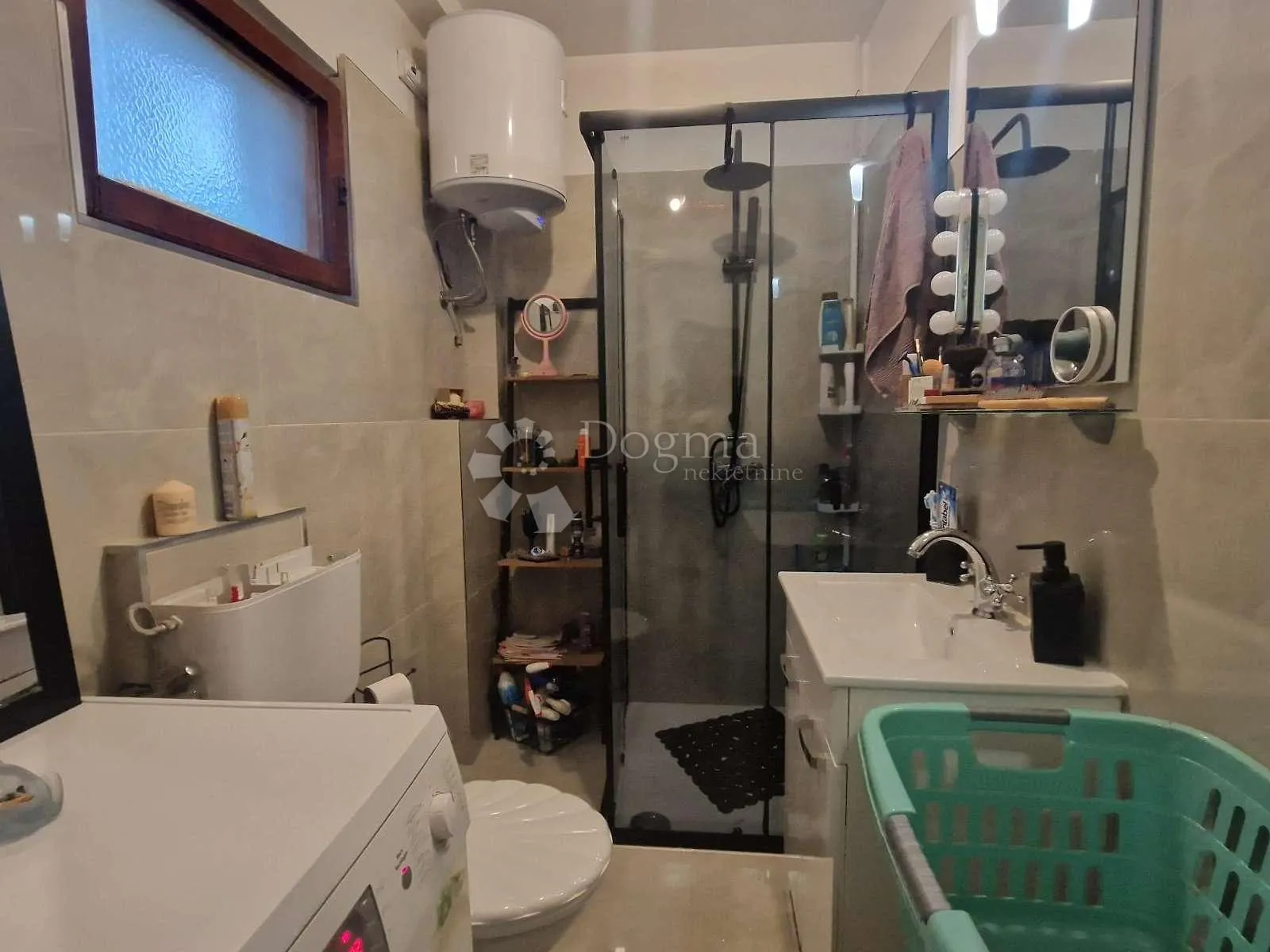 kuća sa dva stana u okolici lupoglava - slika 11