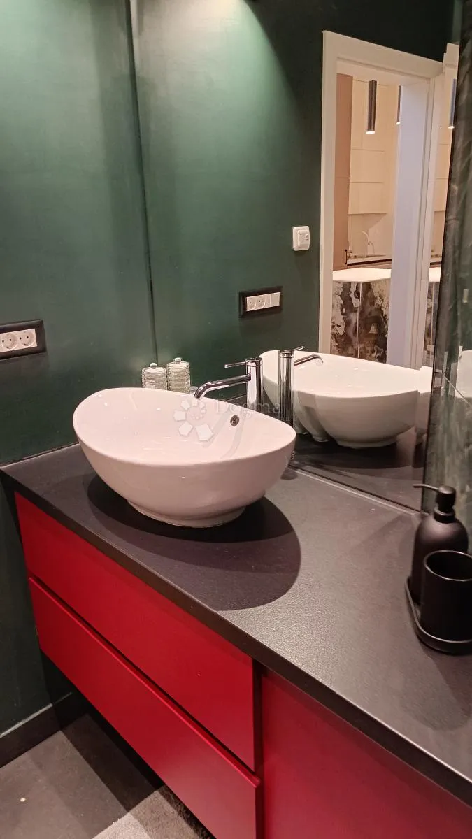 rijeka, renoviran gospodski stan nadomak centra – 85 m², balkon, odmah useljiv - slika 13