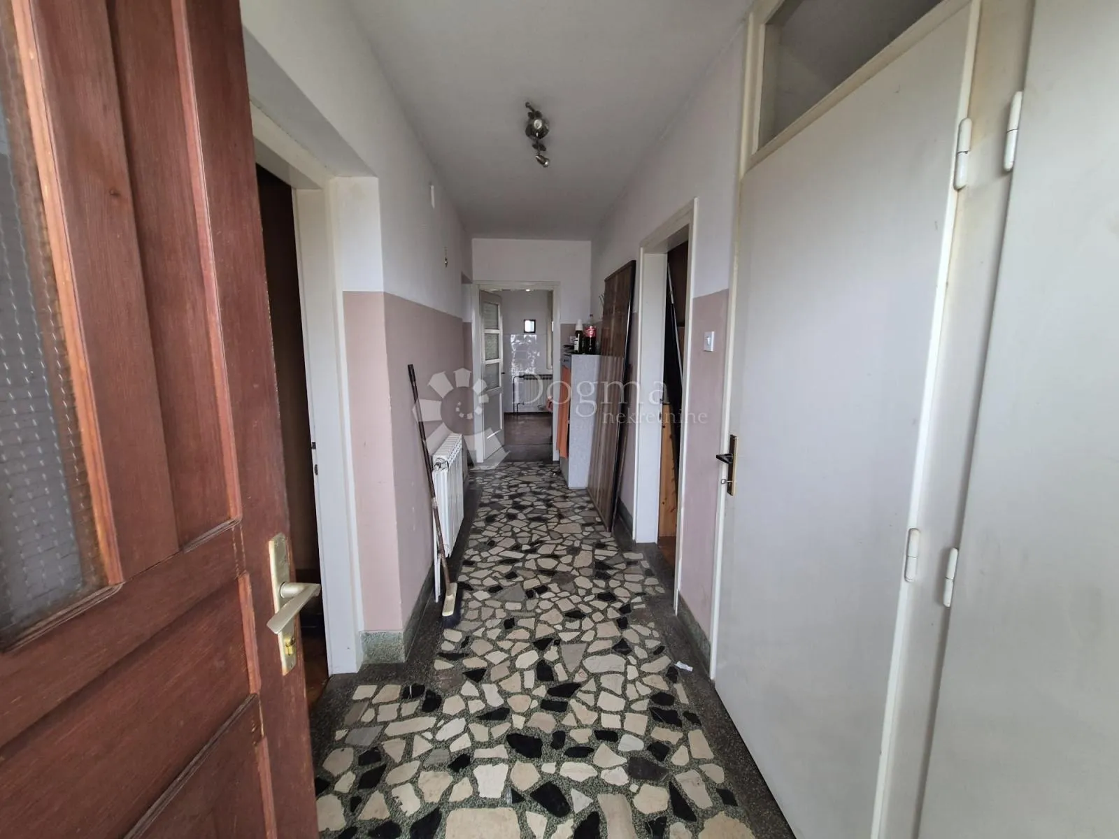 seosko imanje sa kućom trokatnicom i 25.194m² zemljišta! - slika 7