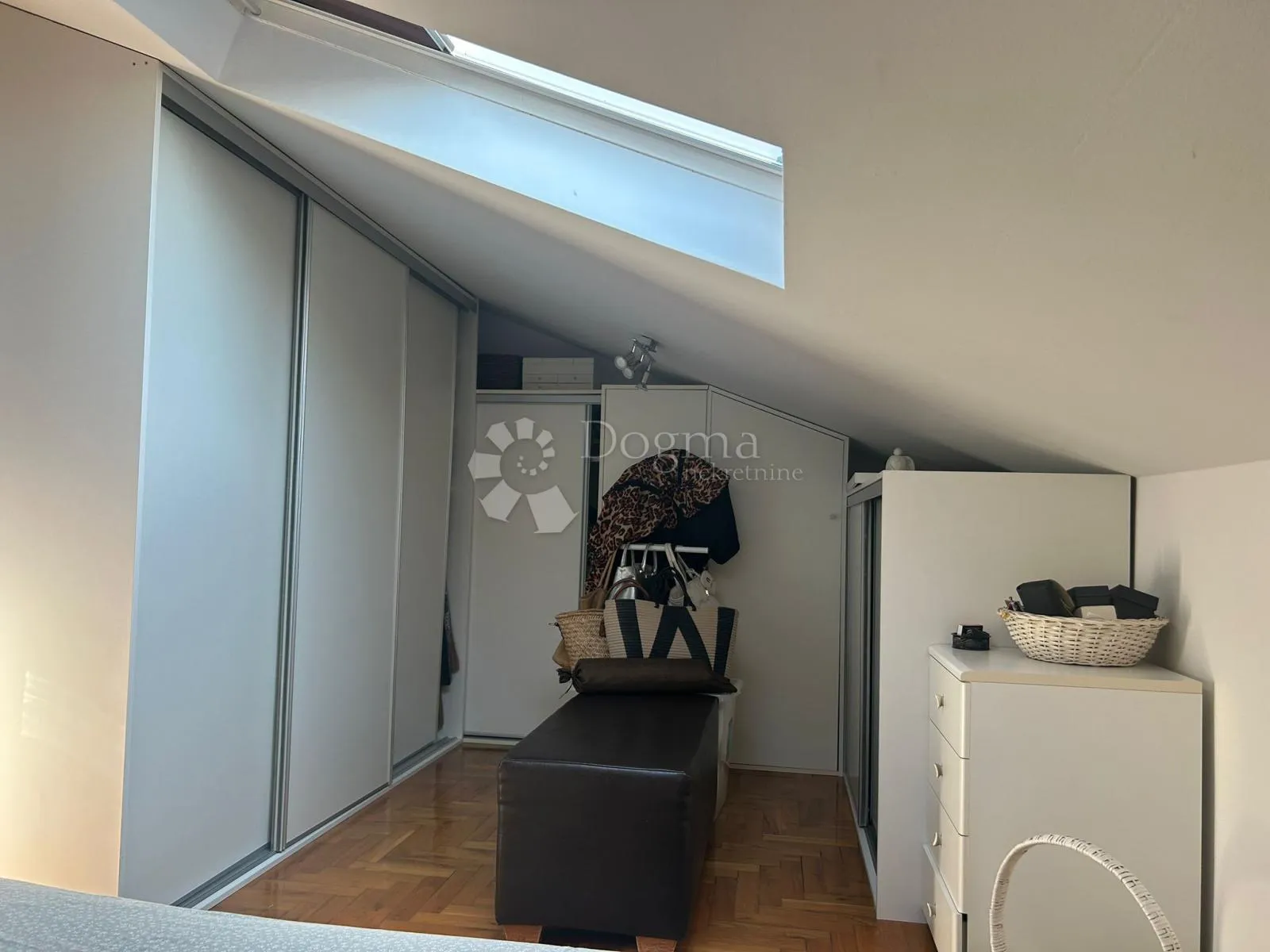 dvoetažni stan u fažani, 400 m od mora – 65 m² + galerija 28 m² - slika 26