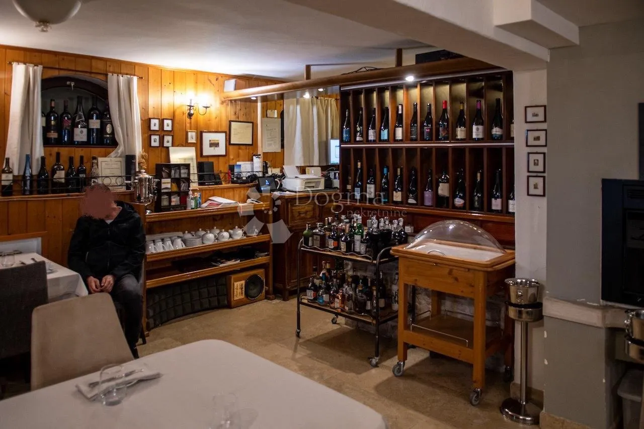 renomirani restoran s boutique hotelom na brežuljku - slika 11