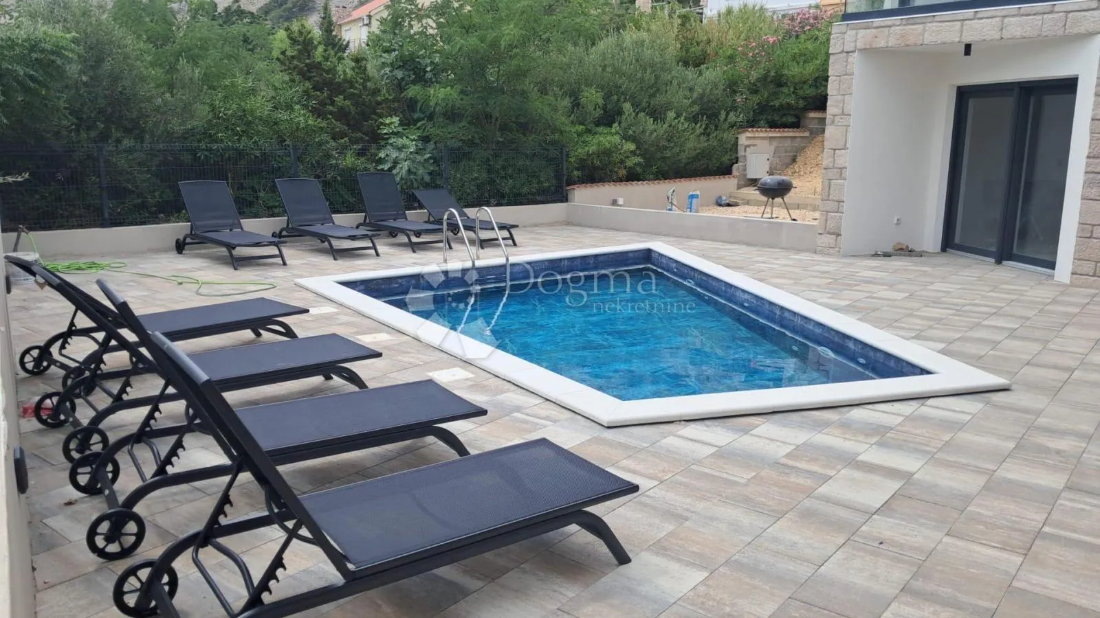 pag, luksuzna vila s bazenom-80m od mora - slika 3