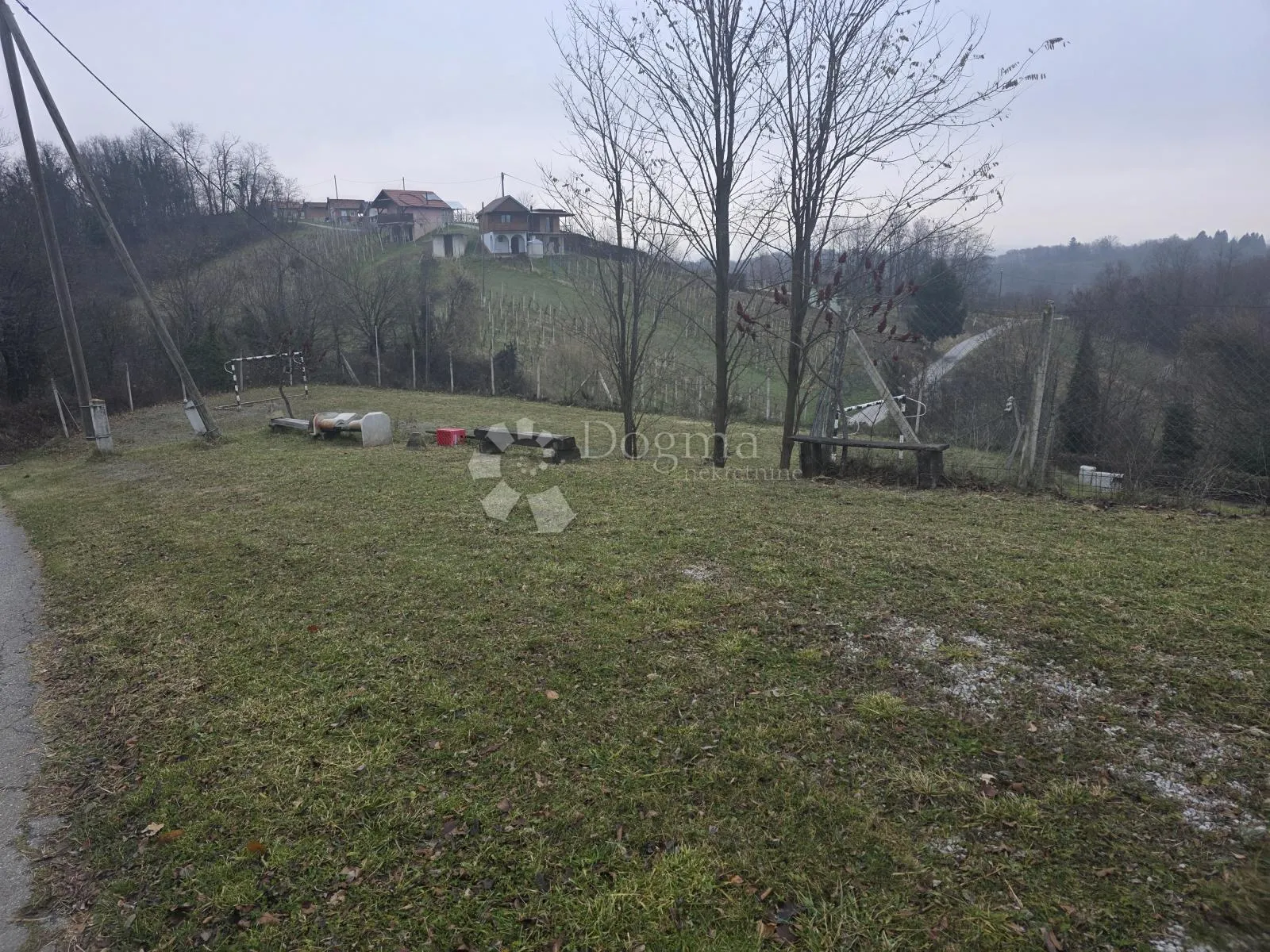 kuća za odmor sa nogometnim igralištem nadomak krapine i zaboka! - slika 8