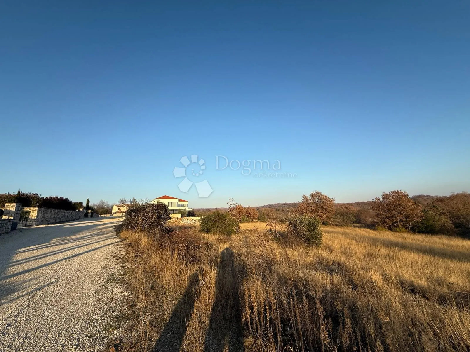 sveti lovreč, građevinsko zemljište 1.520m2-prilika - slika 2