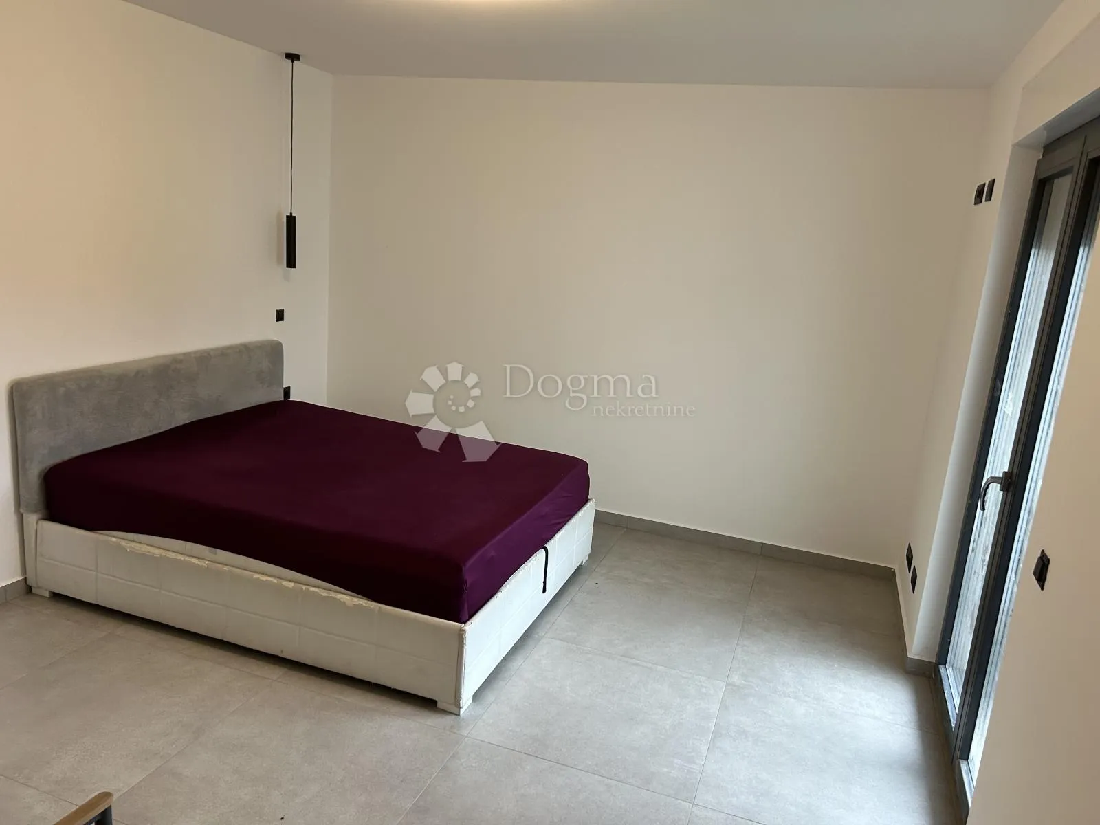 istra,kršan -moderna prizemnica okružena prirodom! prilika - slika 15
