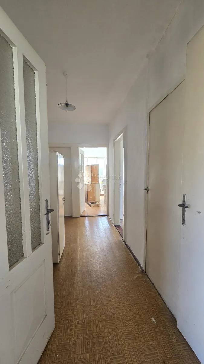 vrbovsko, uredna samostojeća kuća sa velikom okućnicom - slika 9