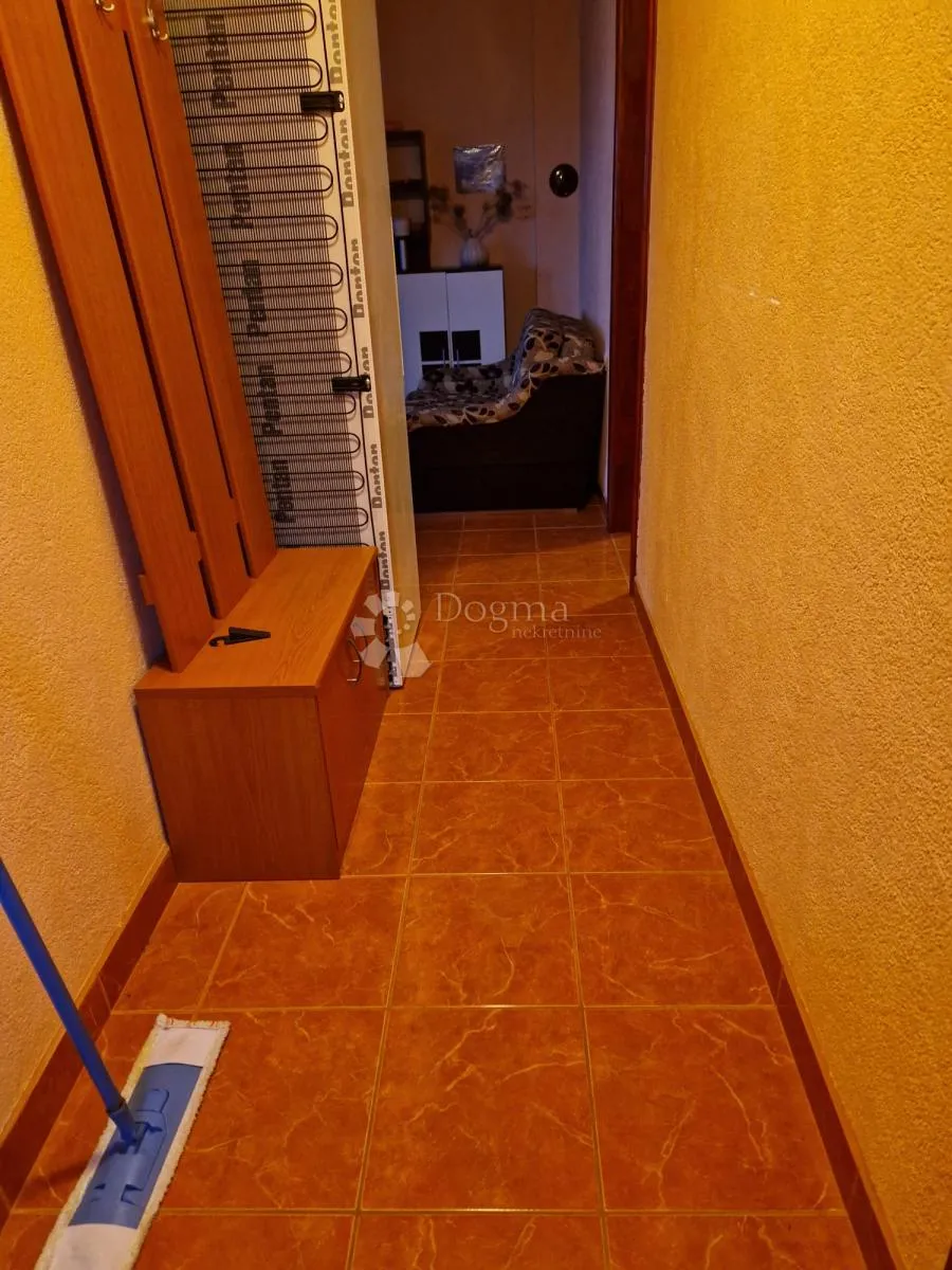 odličan apartman na otoku viru – svega 400 m od mora - slika 18