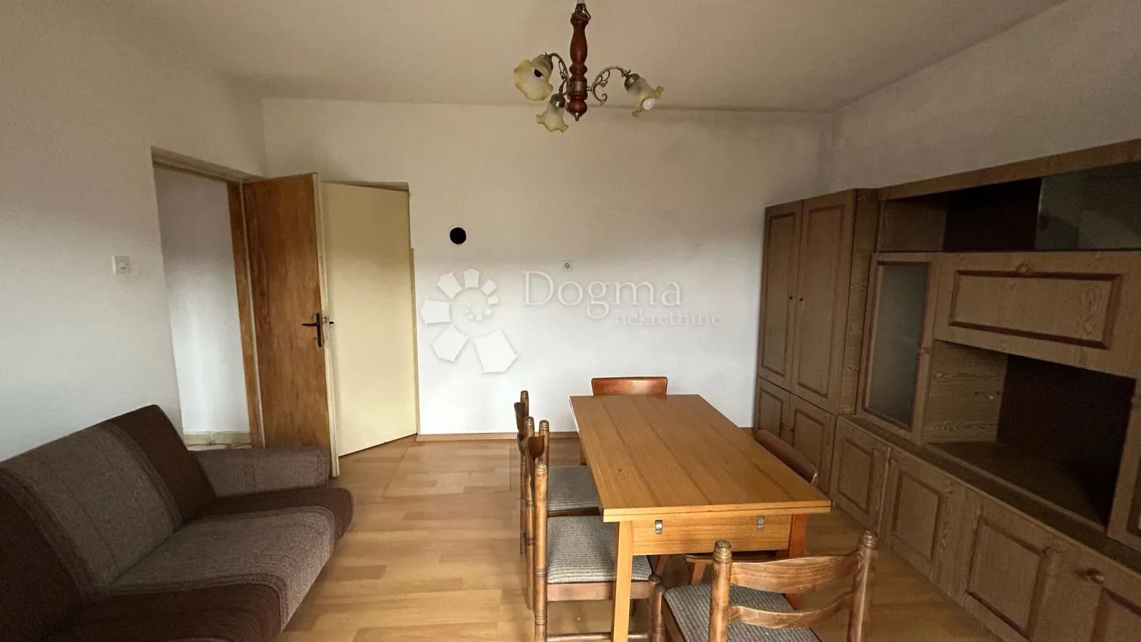 kuća za renovaciju s terasom s koje nećete željeti otići! - slika 10