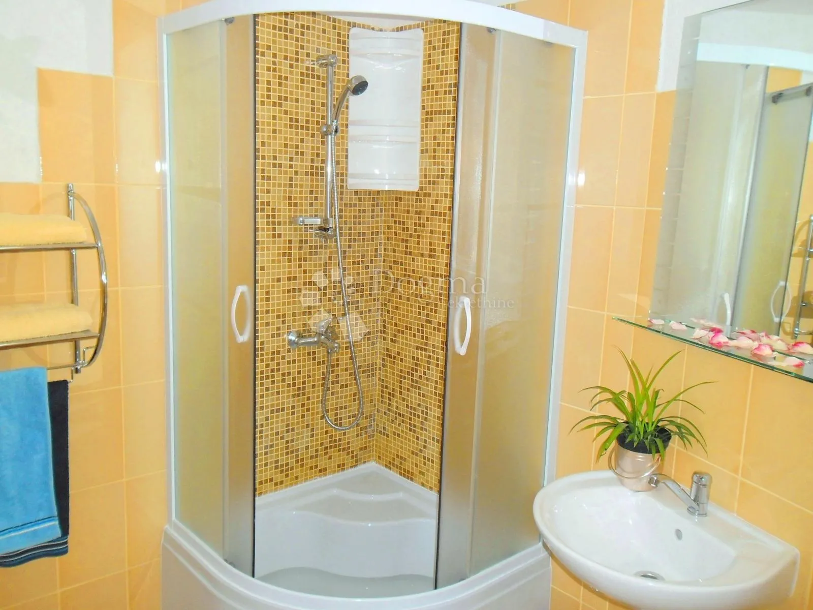 apartman za najam na mirnoj lokaciji - slika 4