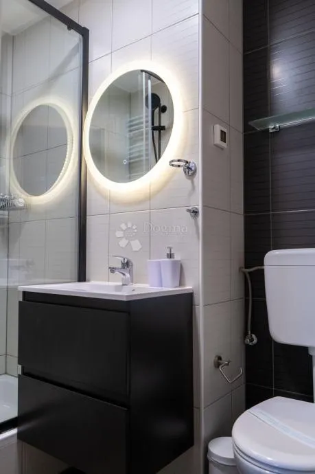 uhodano poslovanje - 4 apartmana - prilika! - slika 13
