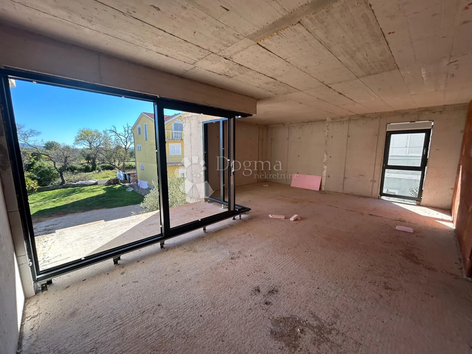s3 sukošan – trosoban stan 91 m², 1. kat + lođa i parking - slika 3