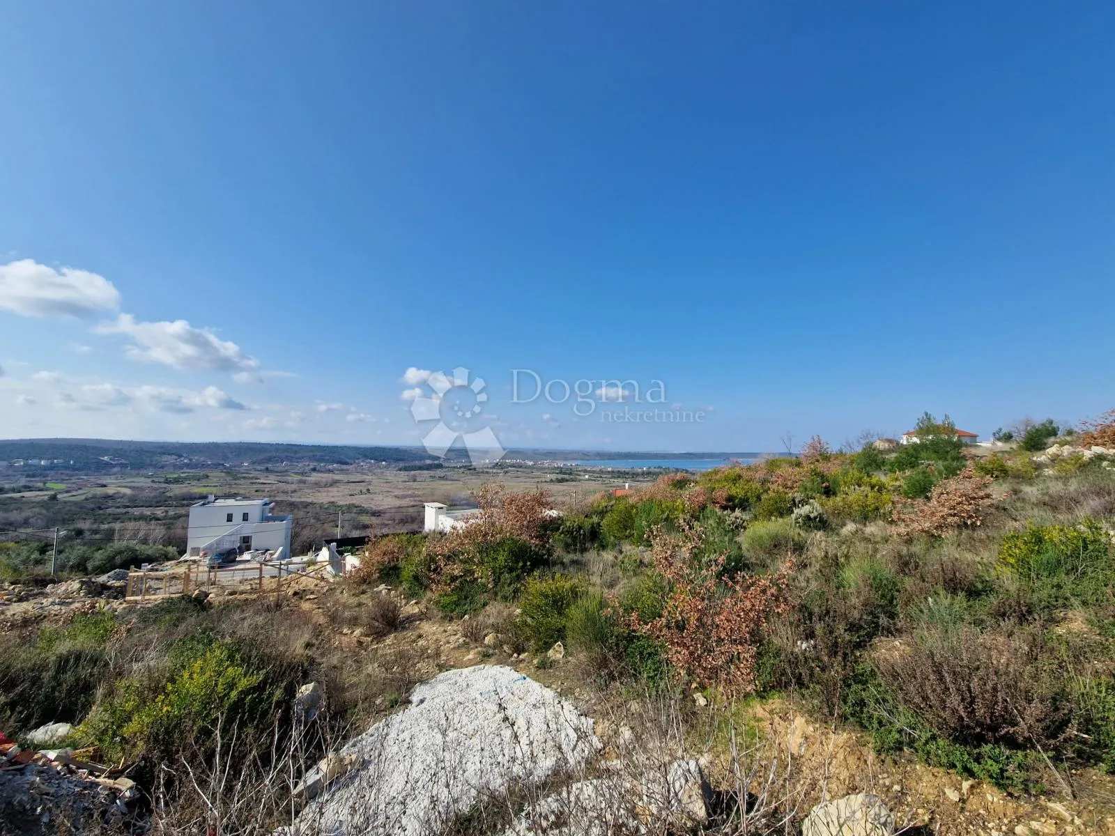 PODVRŠJE - RAŽANAC - GRAĐEVINSKO ZEMLJIŠTE 500 m2 - Radovin, Ražanac