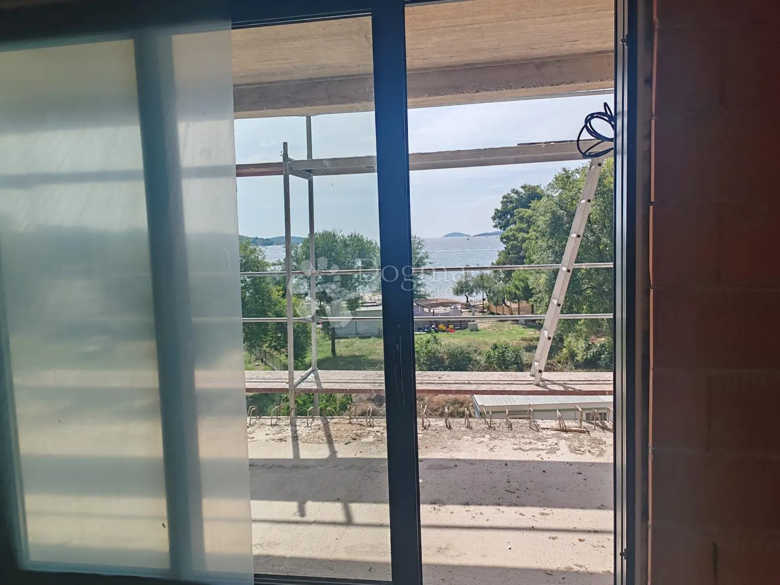 vodice - luksuzni stan nadomak mora - prizemlje - slika 6