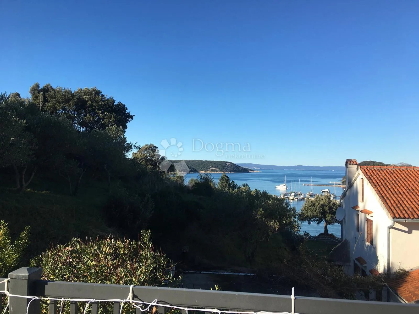 ekskluzivna kuća svega 70 m od pješčane plaže, otok rab - slika 2