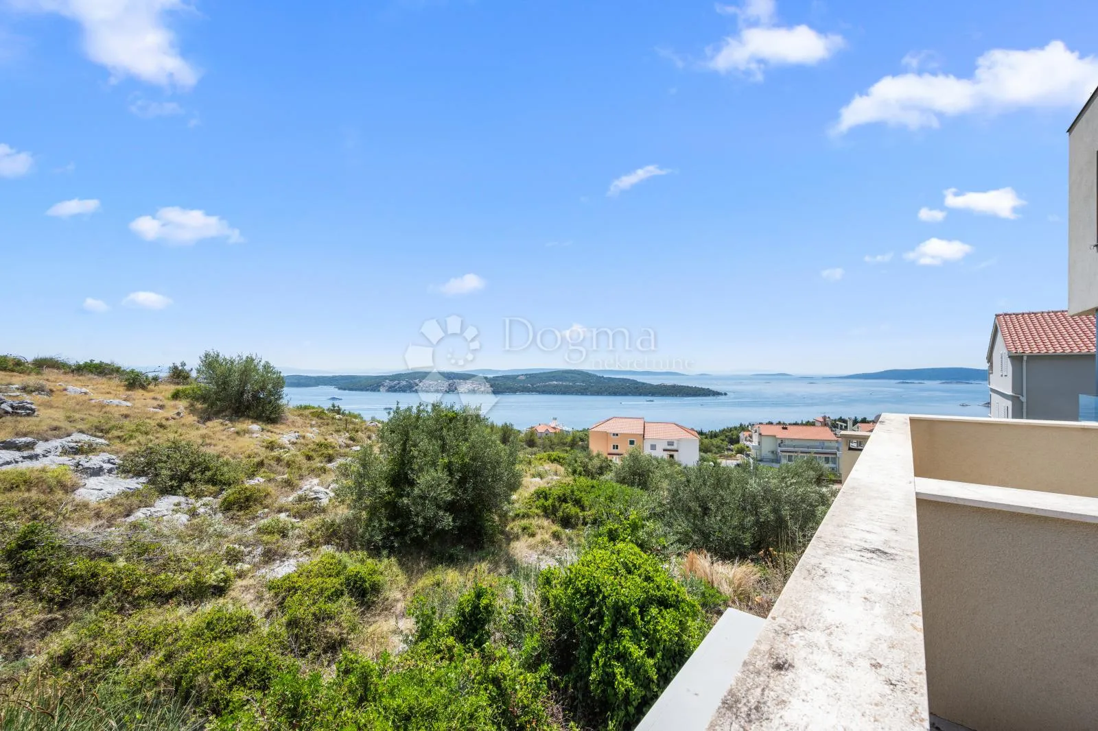 ekskluzivna moderna vila s bazenom i čarobnim pogledom - slika 14