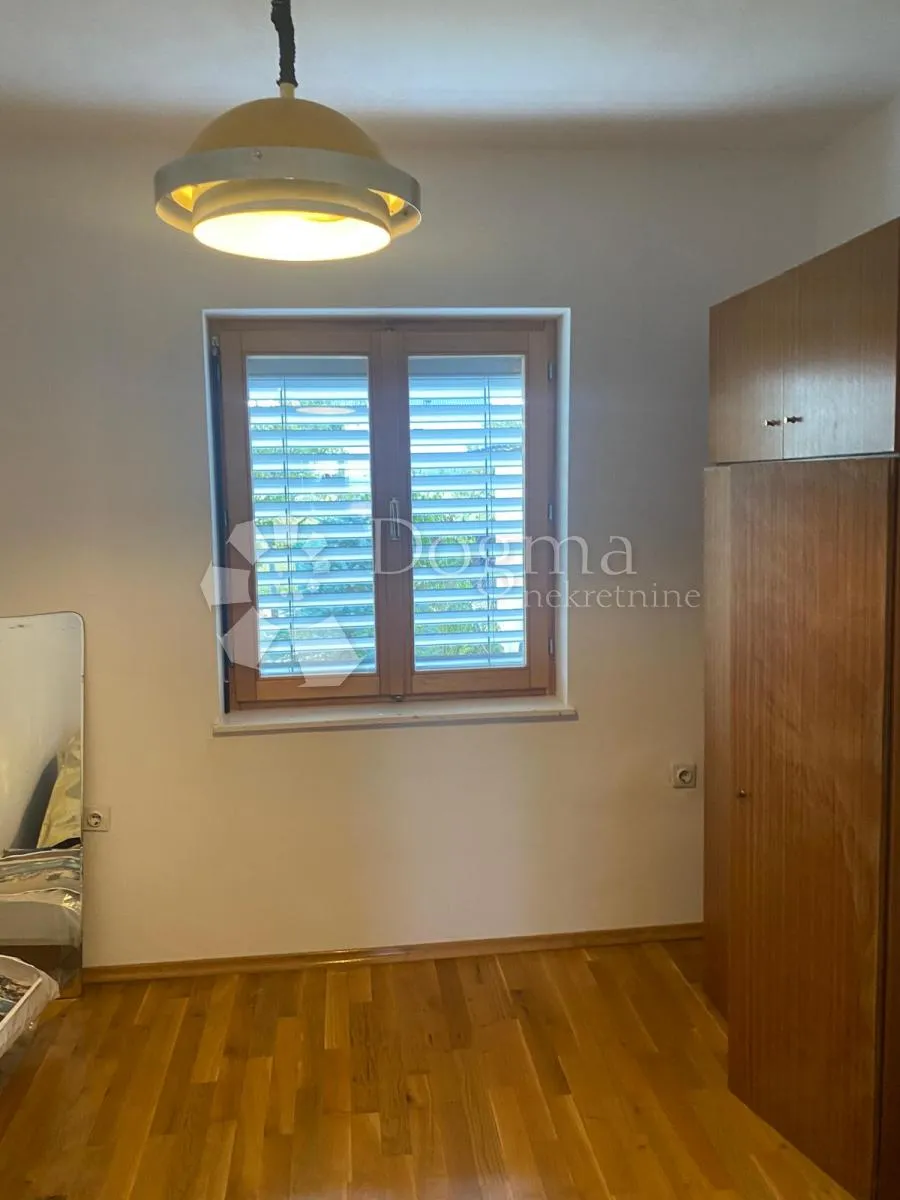 renovirana kuća s panoramskim pogledom na ivančicu - slika 10