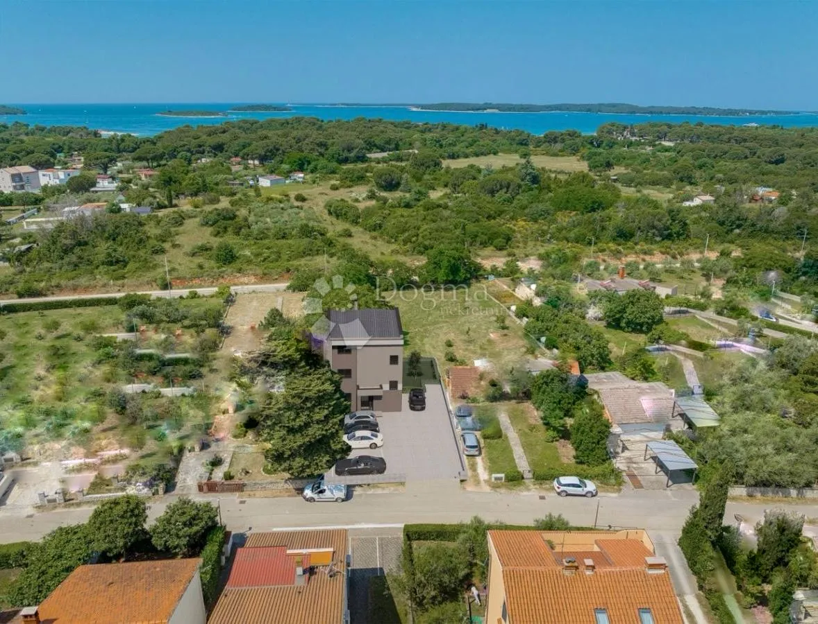 odličan dvosoban stan, 74 m2 - slika 4
