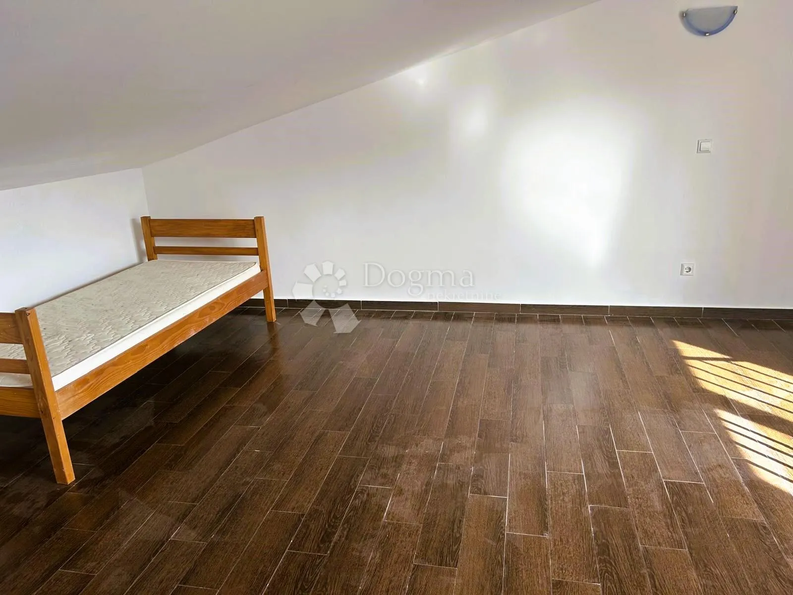 mir i more – apartman na dvije etaže - slika 15