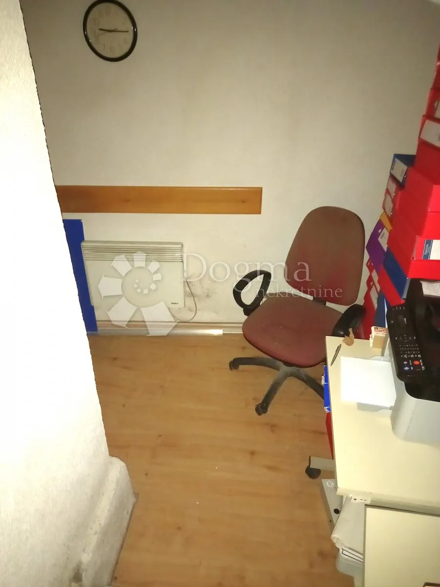 korzo, manji poslovni prostor za najam - slika 2