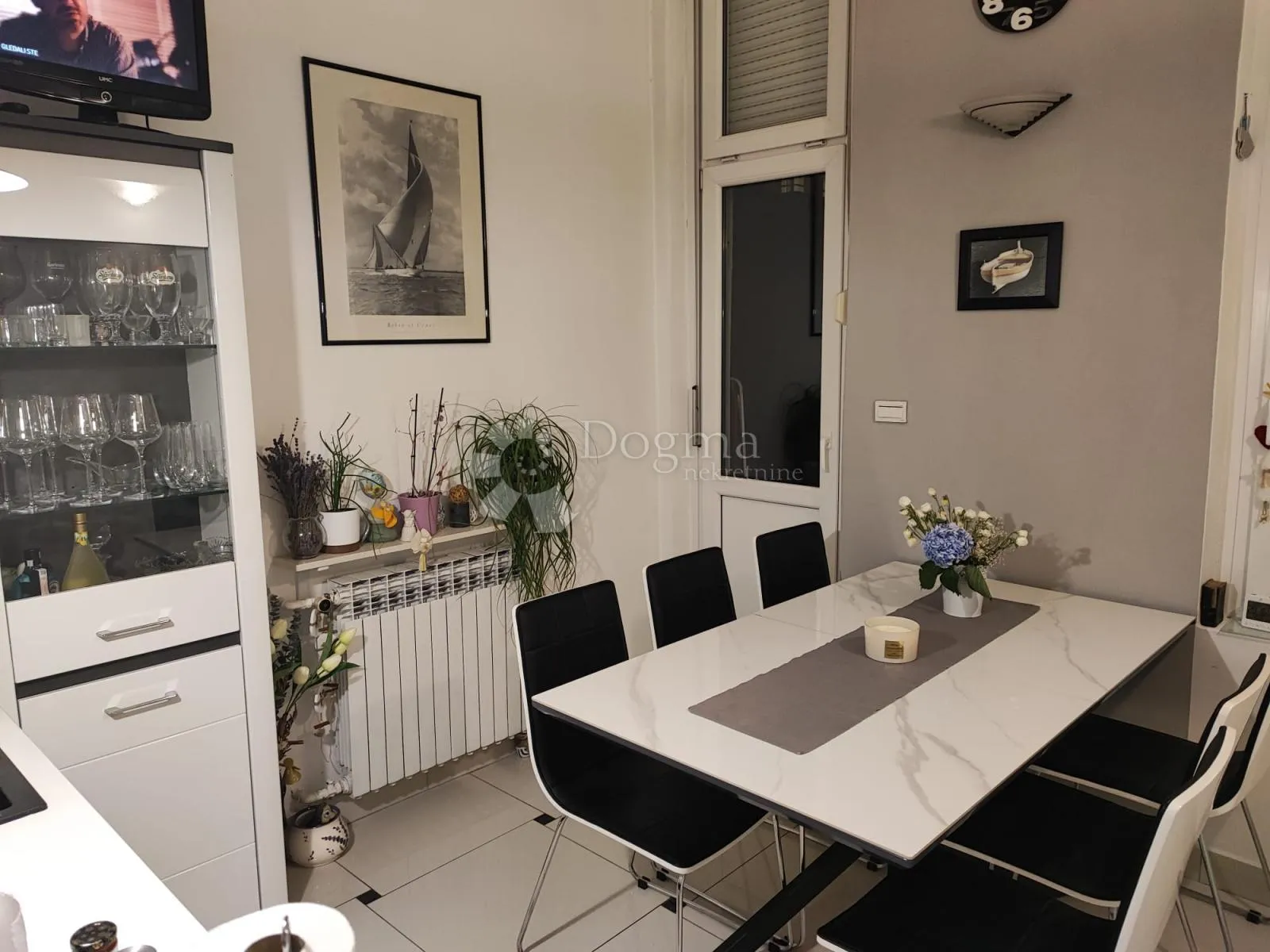 elegantna gradska rezidencija s terasom + vpm - slika 18