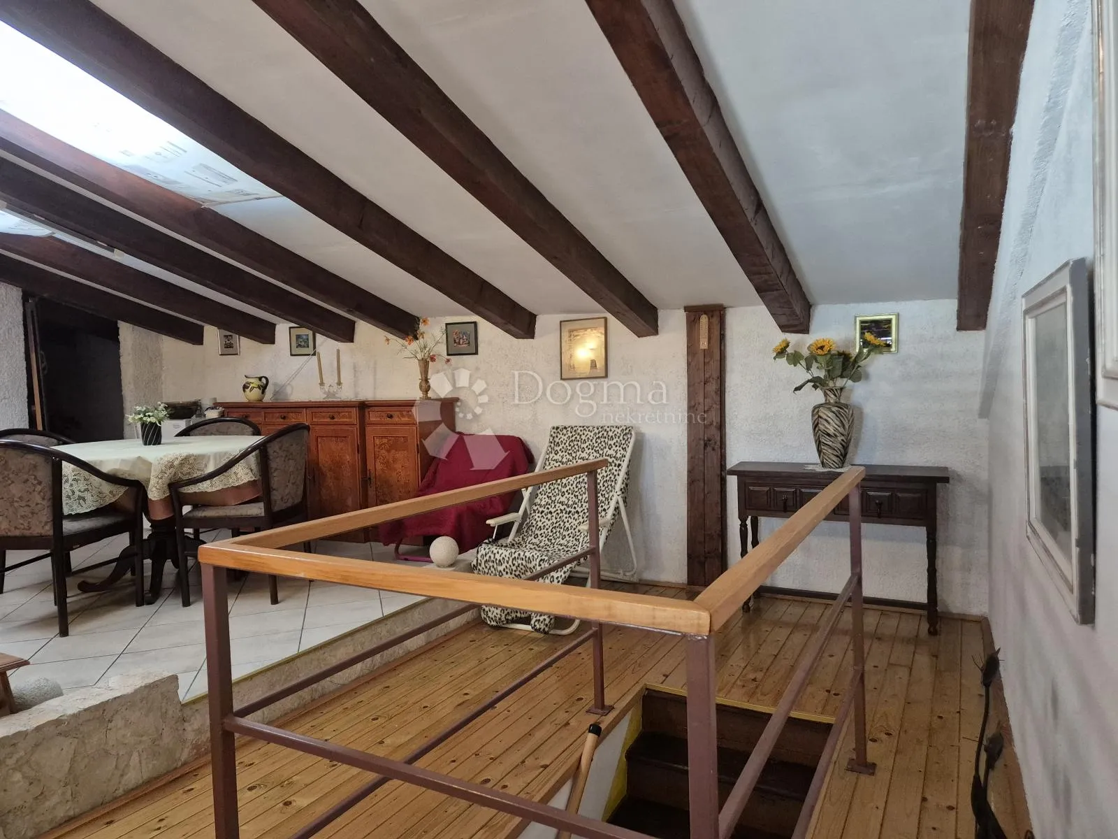 prilika! autohtona istarska kuća - slika 5