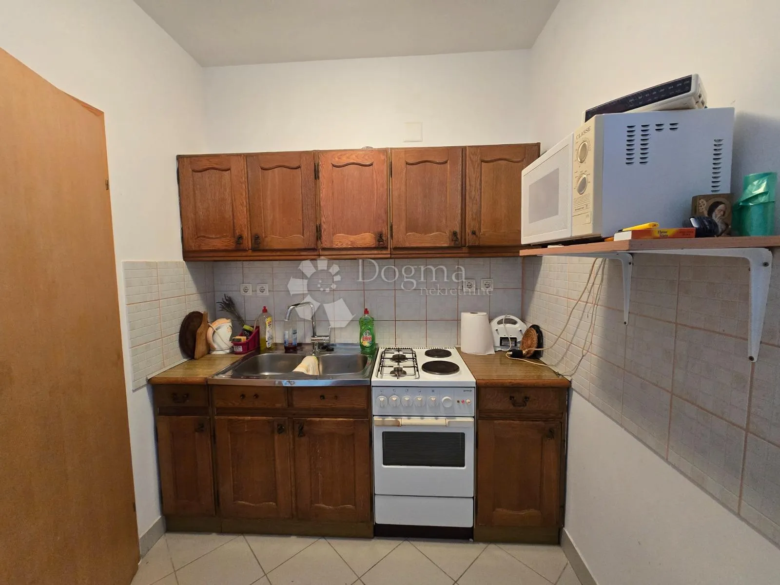 dodir mora i tišine – šarmantni apartman u srcu tkona - slika 3