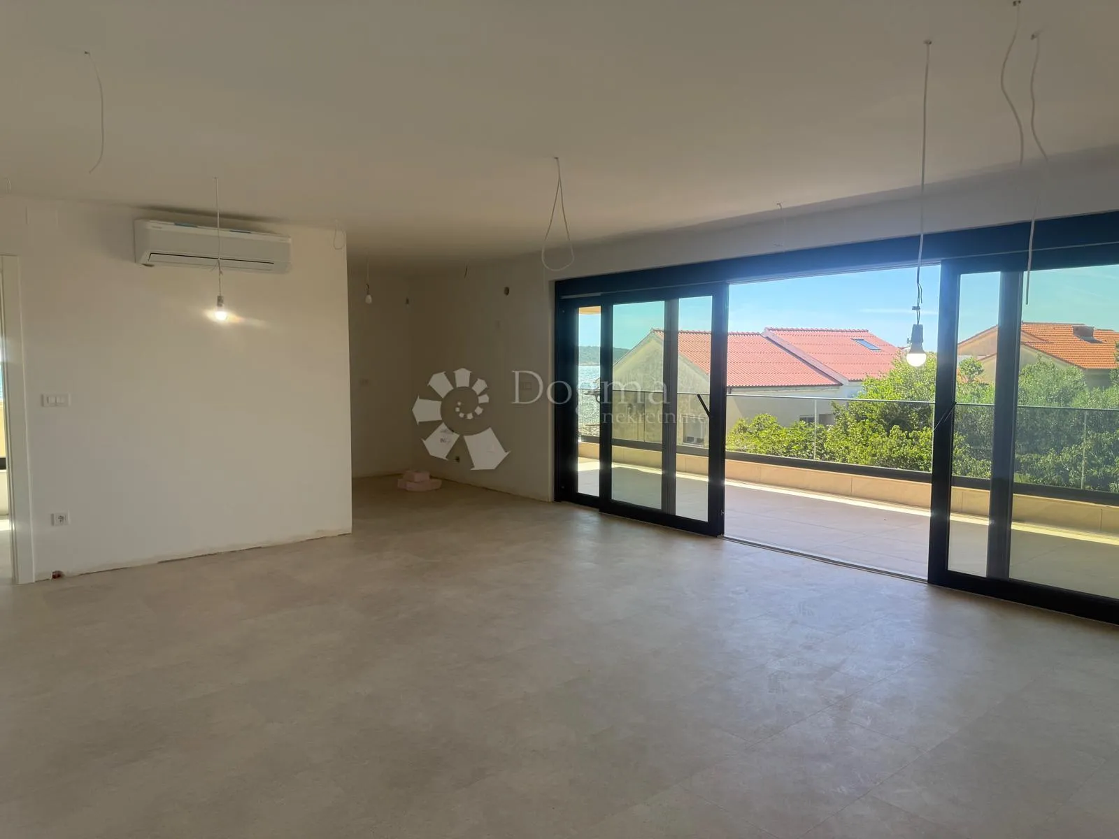 prostrani apartman sa otvorenim pogledom na more - slika 11