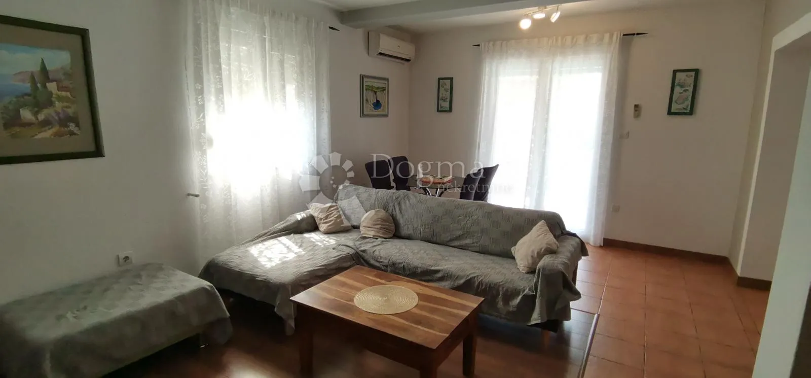 kuća za odmor s bazenom - slika 8