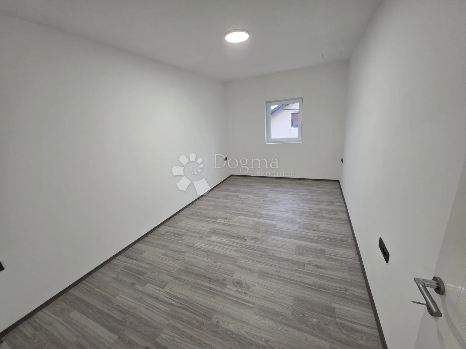 u popunosti renoviran stan sa okućnicom u zlataru površine 102m² - slika 17
