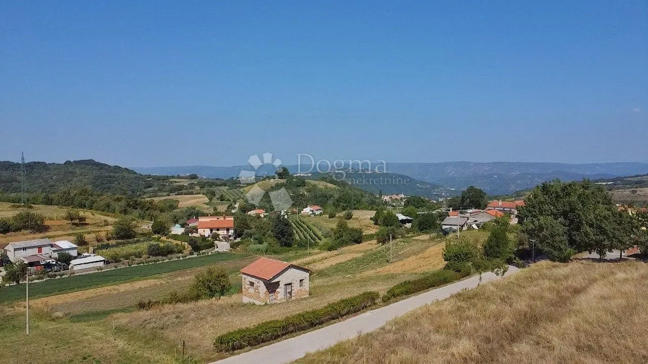 izvrsna parcela s građevinskom dozvolom i prekrasnim pogledom - slika 7
