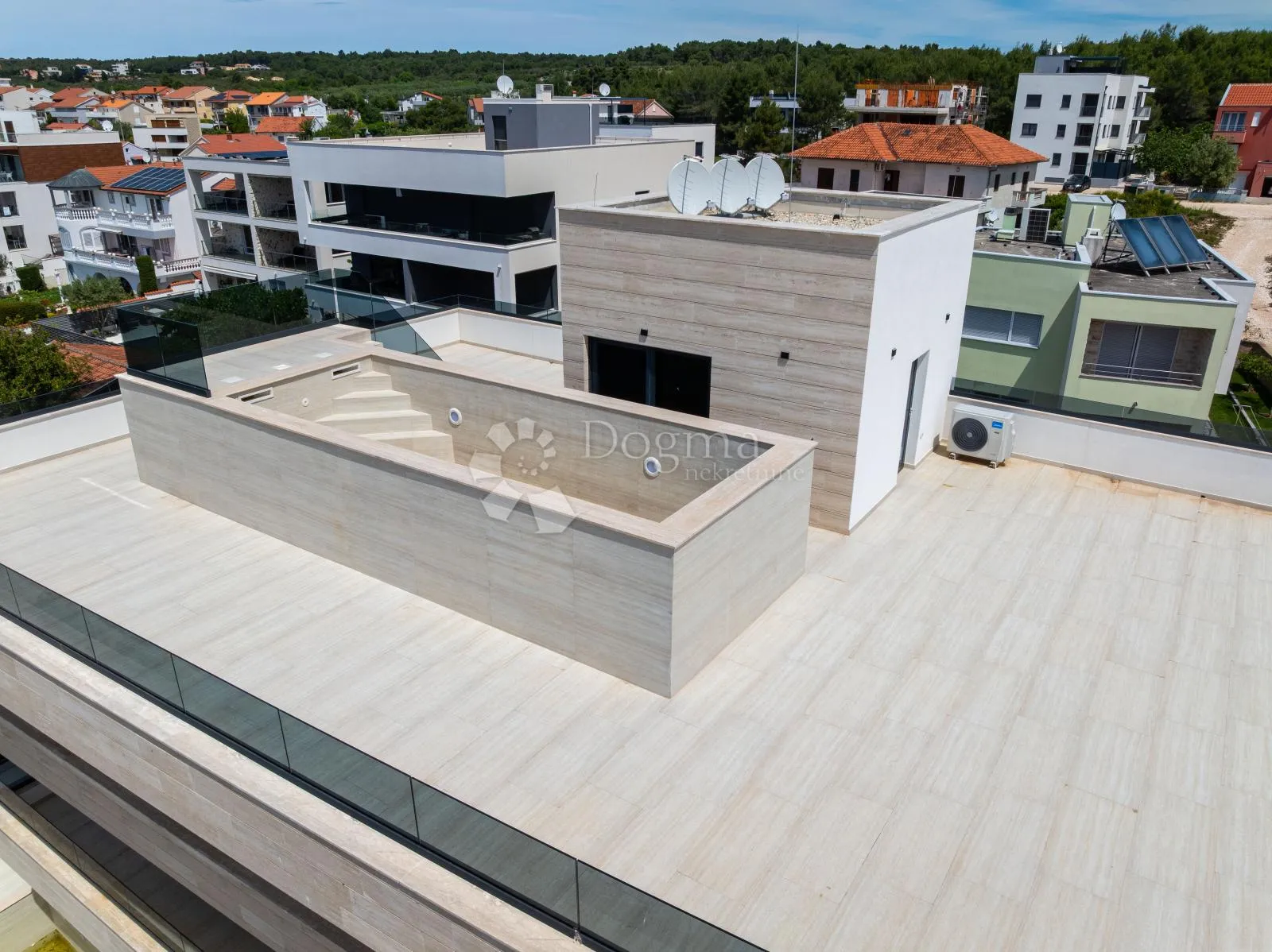 diklo lux penthouse – lift&bazen na krovu,70m od mora - slika 17