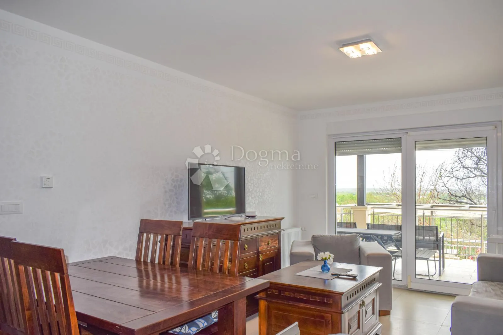 poreč, luksuzna vila s 3 stana i otvorenim pogledom na more - slika 22